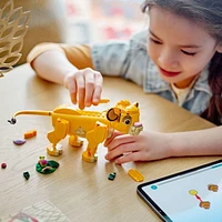 LEGO Disney Classic Bébé Simba le Roi Lion 43243 Ensemble de construction (222 pièces) Comprend 222 pièces, 6+ ans