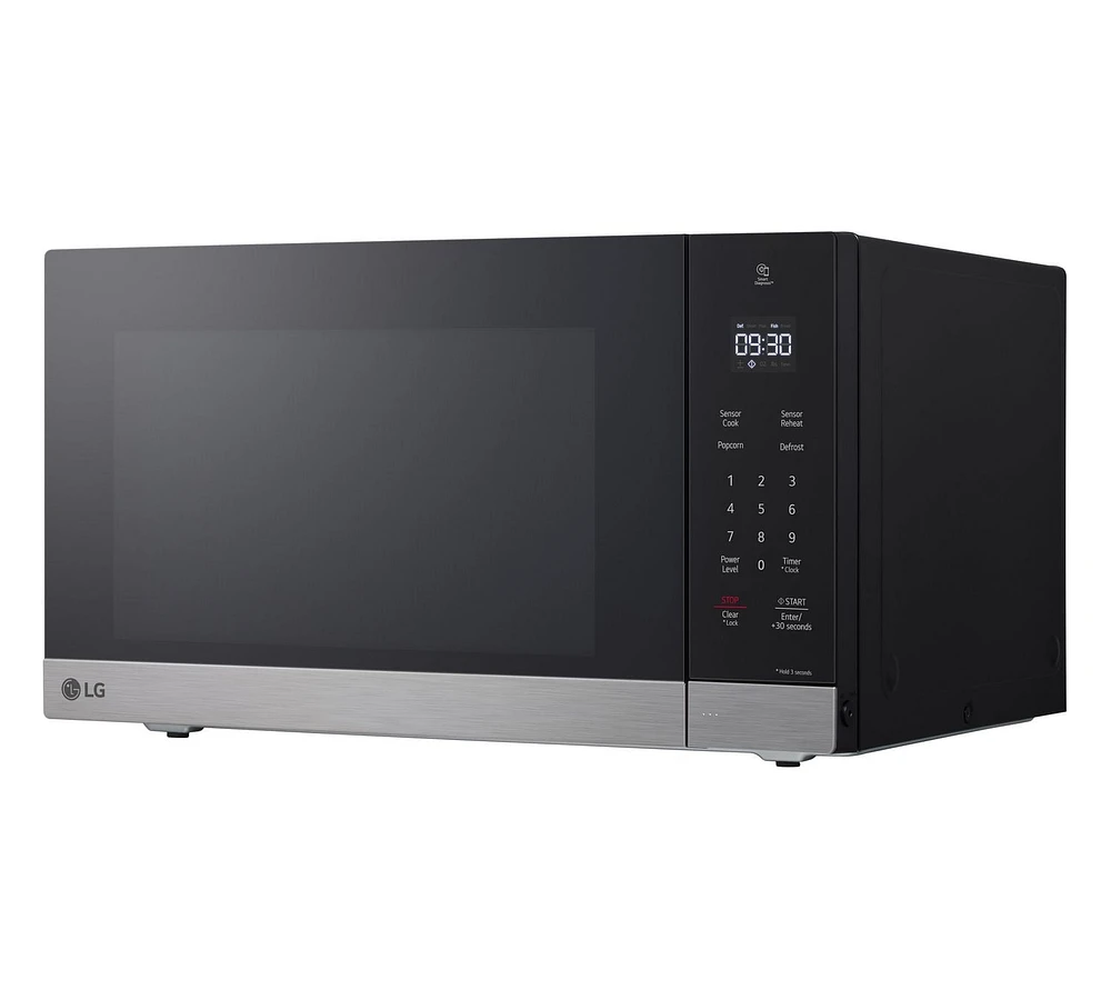 LG 1.5 cu. ft. NeoChef™ Countertop Microwave with Smart Inverter and EasyClean®
