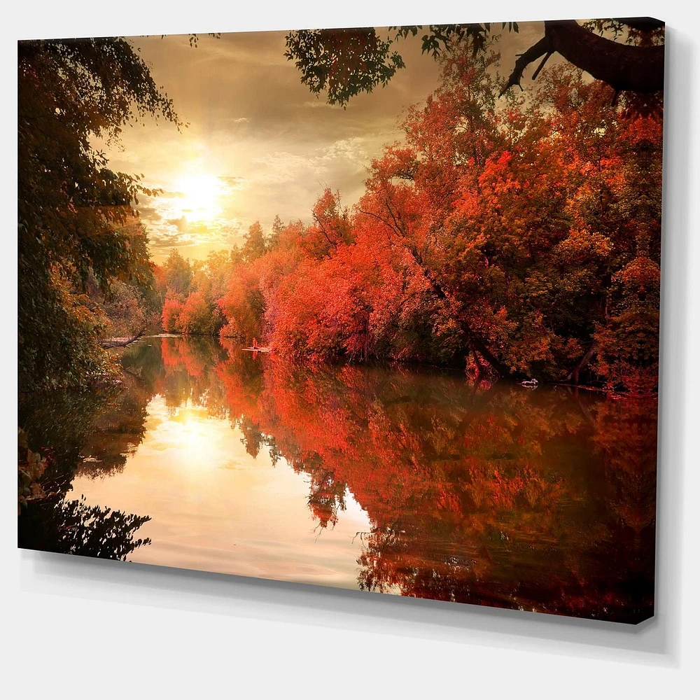 Designart Coucher de soleil d'automne coloré sur la rivière Art mural sur toile