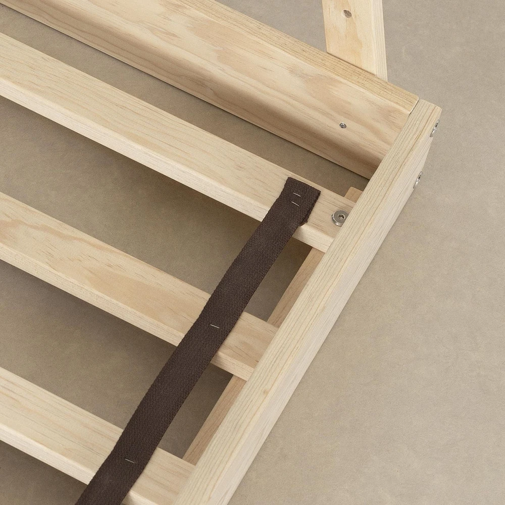 Lit en bois solide de la collection Sweedi South Shore