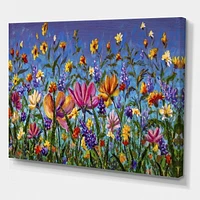 Designart Marguerites et fleurs sauvages dans le champ de jardin d'été I Art mural sur toile