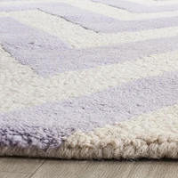 Safavieh Cambridge Kaitlyn Zig Zag Stripes Area Rug