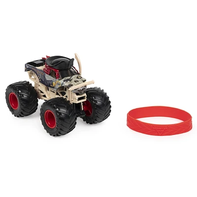 Monster Jam, Monster truck Pirate's Curse officiel, véhicule en métal moulé, série Bone Yard Trucks, échelle 1:64