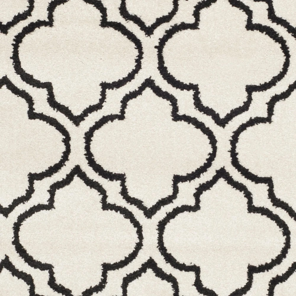 Safavieh Amherst Wilson Geometric Area Rug
