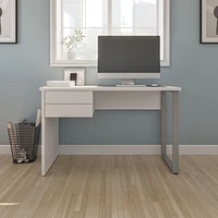 Petite table de bureau 48L avec Patte de Métal en U Solay de Bestar, blanc clair