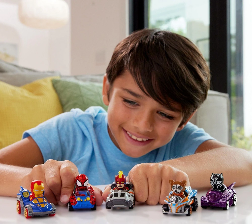 Hot Wheels-RacerVerse-Petites voiture Capitaine Marvel