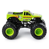 Monster Jam, Official Avenger Monster Truck, Die-Cast Vehicle, Legacy Trucks Series, 1:64 Scale