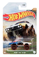 Hot Wheels Oldsmobile 442 W-30 Mud Machines 1:64 Scale 4x4 Vehicles for Kids 3 Years & Older & Collectors