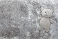 Tapis en fausse fourrure pour enfants Mainstays, gris – 30 pouces x 45 pouces, tapis en fourrure doux et confortable Tapis Mainstays en fausse fourrure pour enfants