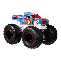 Hot Wheels Monster Trucks 1:64 Race Ace 2-Pack Vehicles