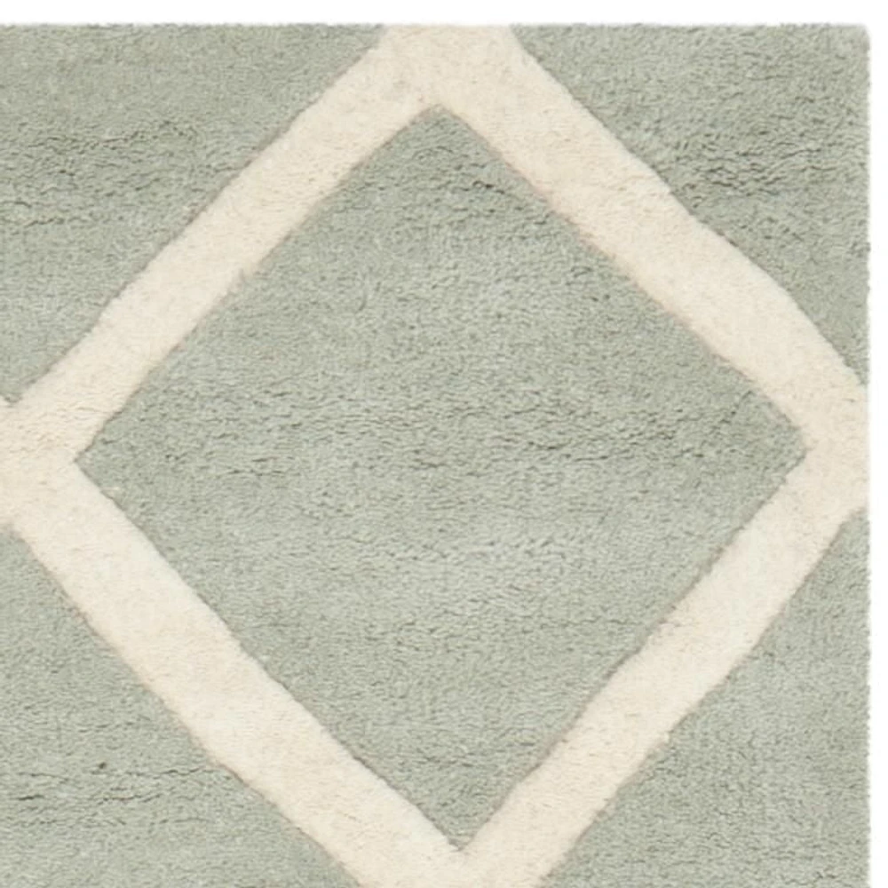Safavieh Chatham Isaac Geometric Diamonds Area Rug