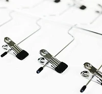 Mainstays, Cintres Multifonctionnels en Métal pour Pantalons / Jupes avec Clips Réglables, noir Cintre en métal avec clips