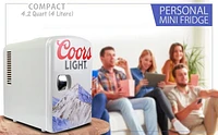Coors Light Mini Réfrigérateur 6 Canettes, 4.2L, Refroidisseur Personnel pour Aliments, Boissons & Soins de la Peau – Idéal pour Maison, Bureau, Université