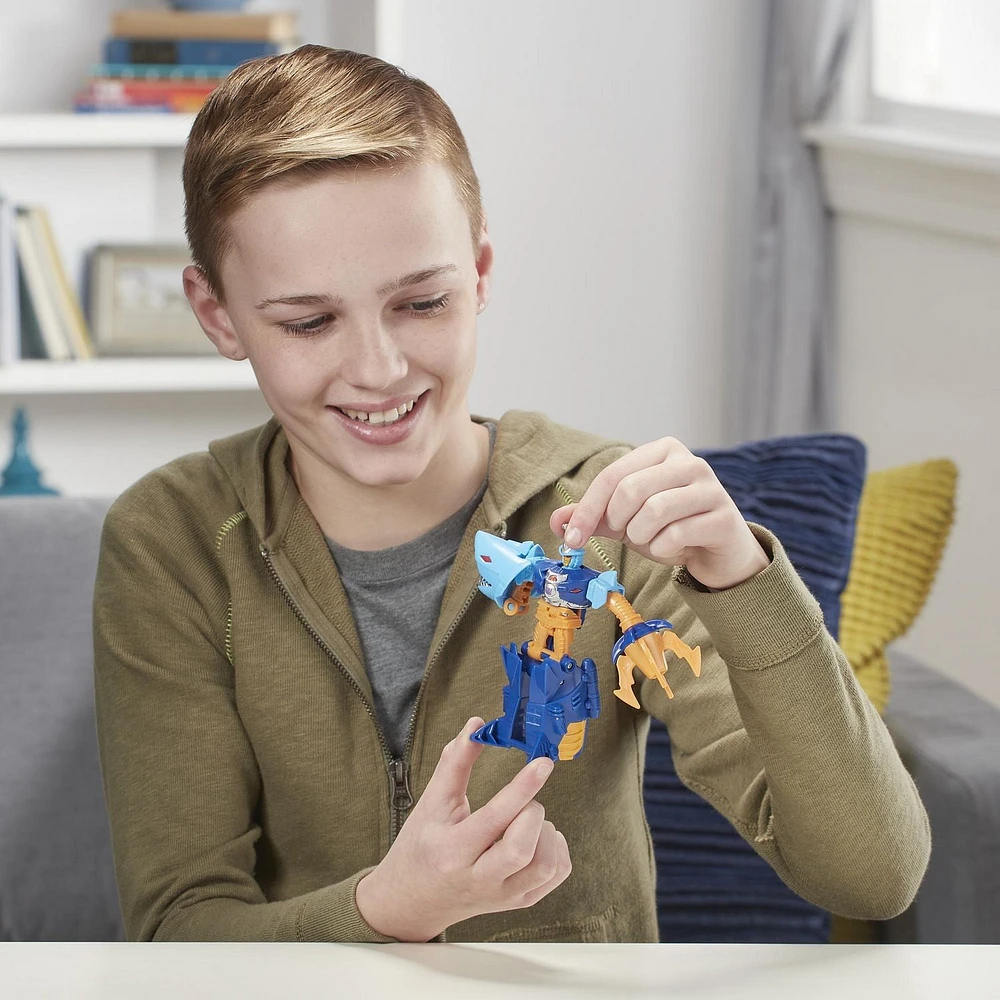 Transformers Cyberverse Action Attackers: 1-Step Changer Skybyte Action Figure