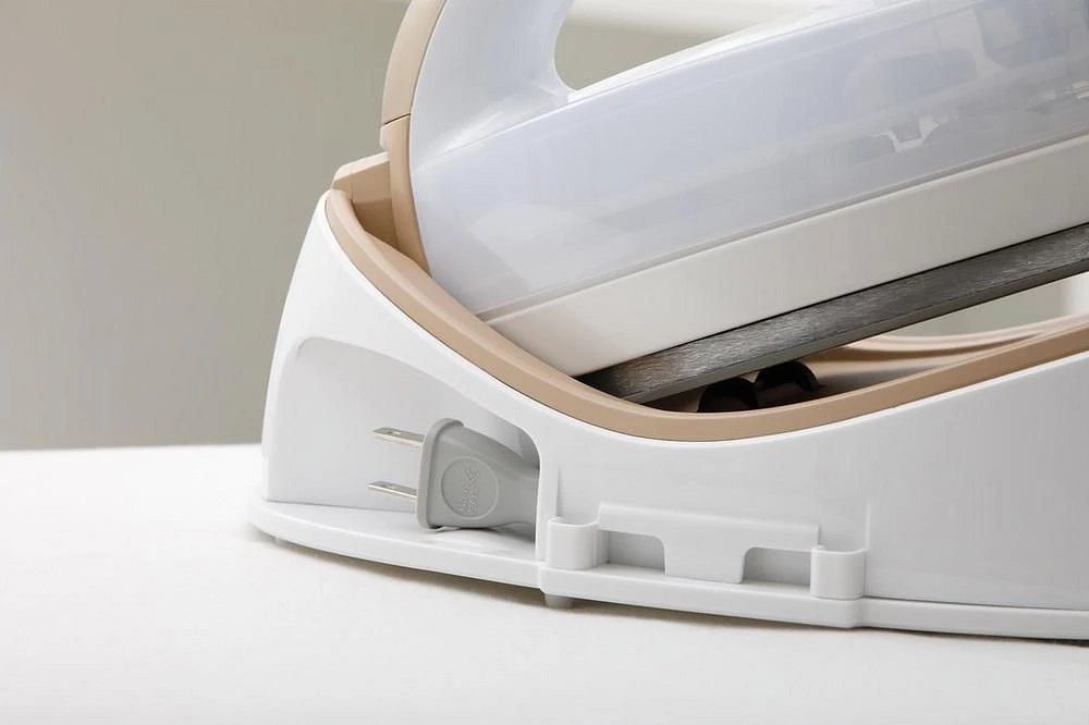 Panasonic Quilting Cordless Iron - Champagne, NIQL2000N