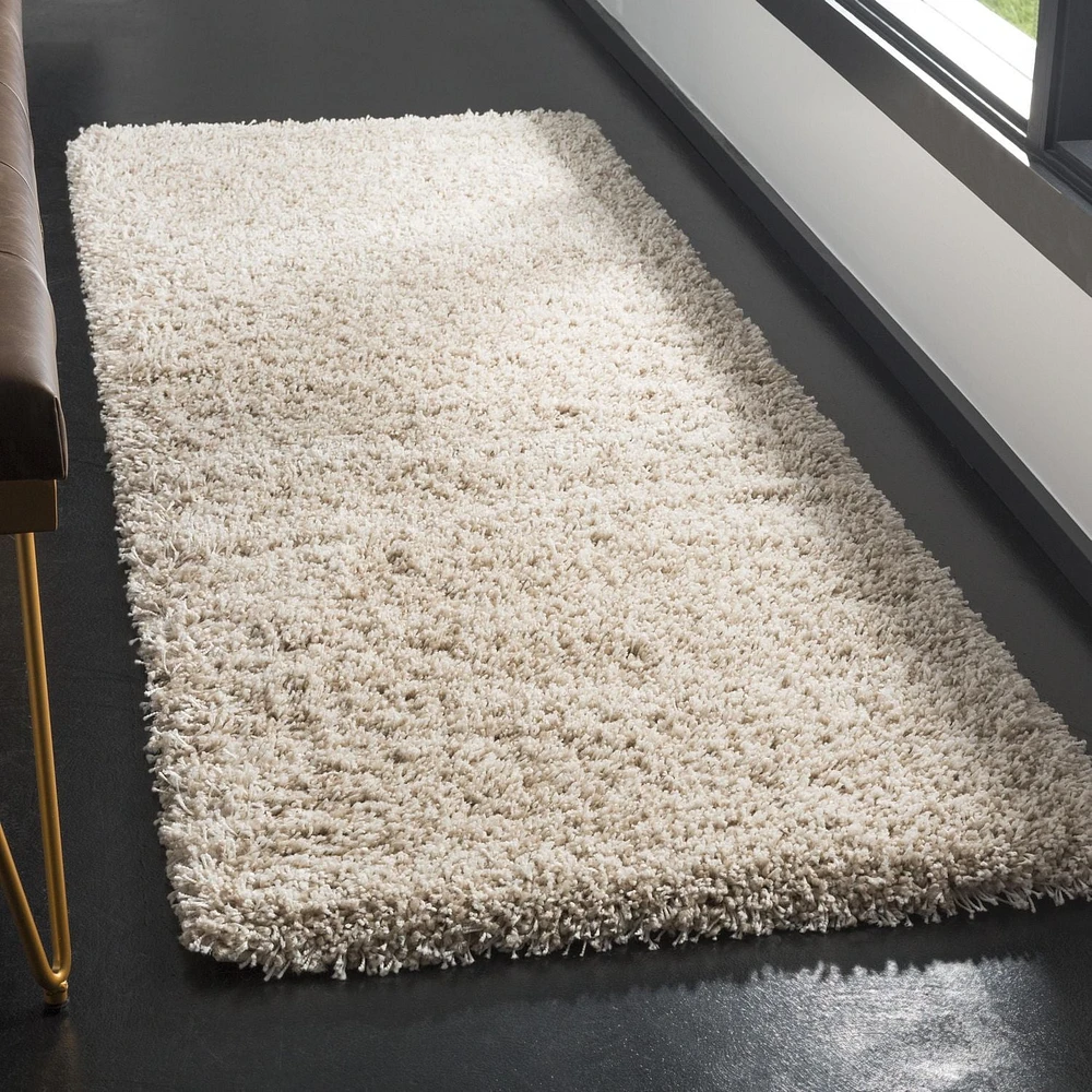Safavieh California Solid Plush Shag Area Rug