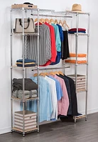 Rangement extensible pour placard TRINITY EcoStorage | 142 à 198 cm de larg. x 35 cm de prof. X 213 cm de haut. (56 à 78 po de larg. x 14 po de prof. x 84 po de haut.) | Chrome