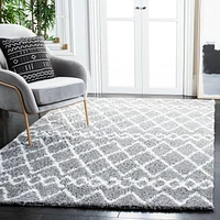 SAFAVIEH Berber Avery Geometric Diamonds Shag Area Rug