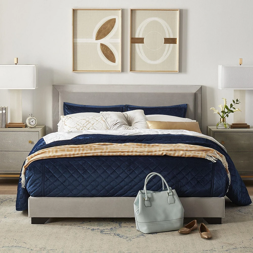 Lit rembourré complet Anchorage avec lumières LED et USB, par Hillsdale Living Essentials