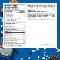 CLIF BAR, Chocolate Chip Energy Bar, 70% Organic Ingredients, No Artificial Flavours