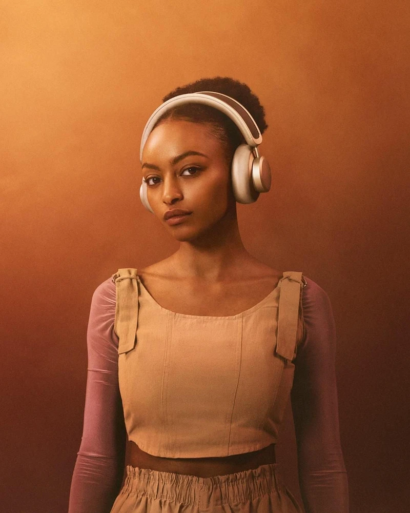 Urbanista Los Angeles - Solar Powered ANC Headphones