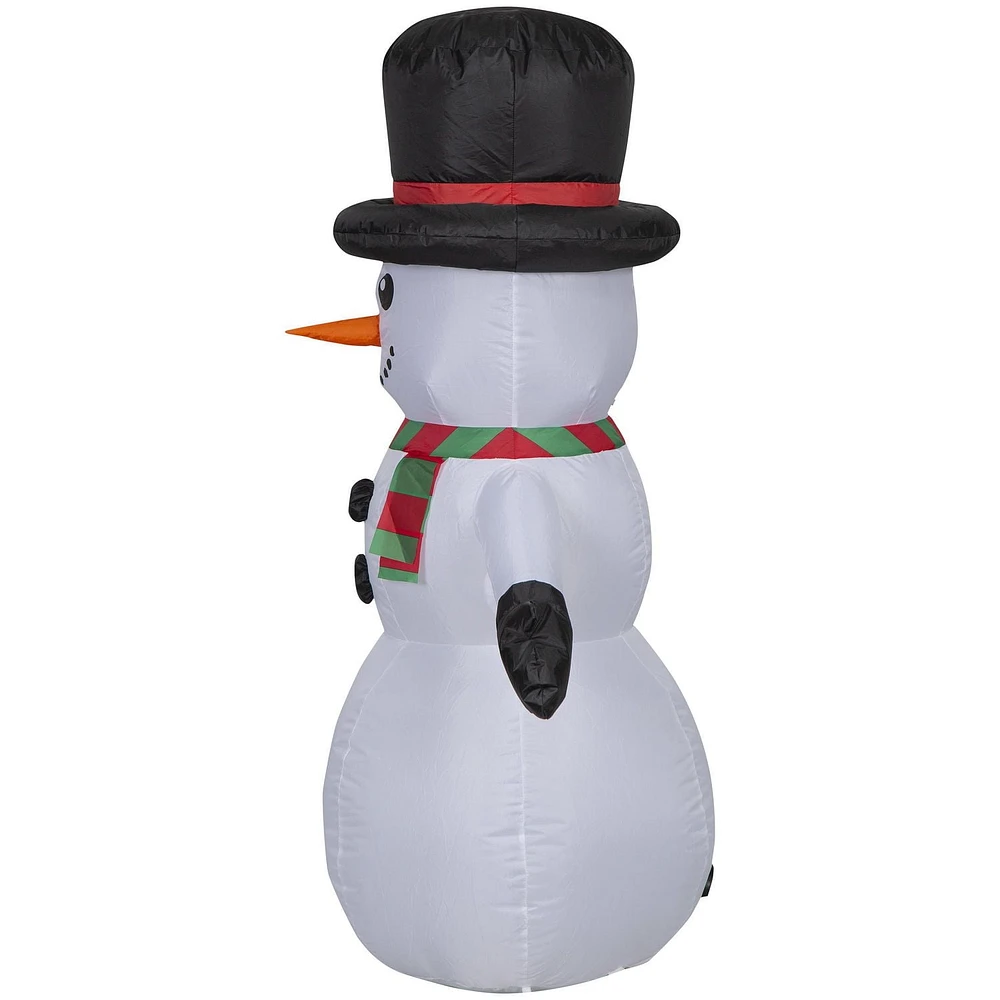 Bonhomme de neige gonflable avec un haut-de-forme