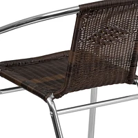 Chaise de restaurant empilable commerciale pour l'intérieur et l'extérieur en aluminium et rotin brun foncé