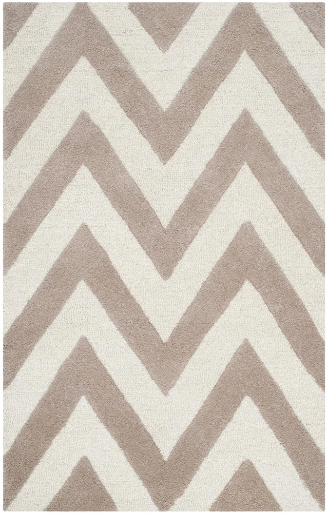 Safavieh Cambridge Kaitlyn Tapis Chevron