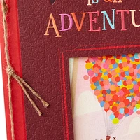 Carte Hallmark pour un époux, une épouse, un copain, une copine – Saint-Valentin ou anniversaire (Là-haut de Pixar, « Life with You Is An Adventure »)