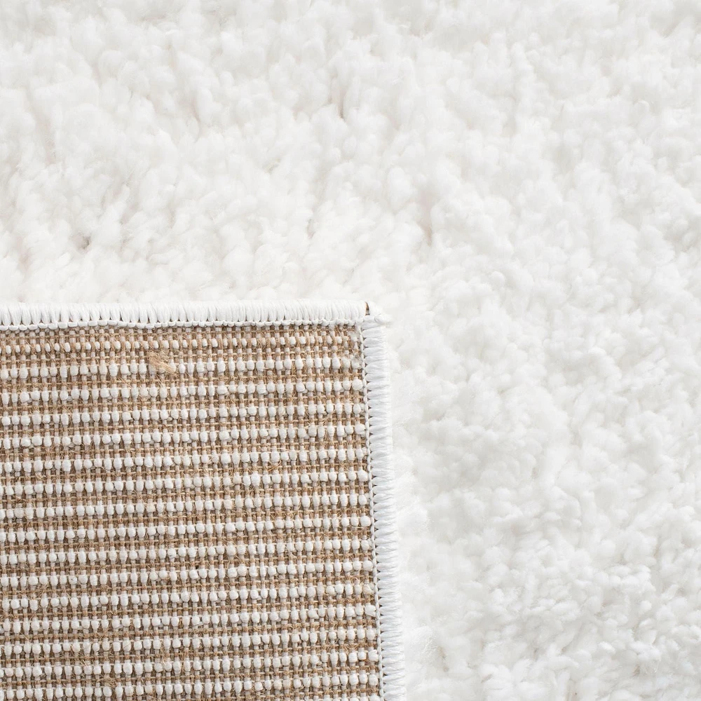 SAFAVIEH August Carlene Solid Plush Shag Area Rug