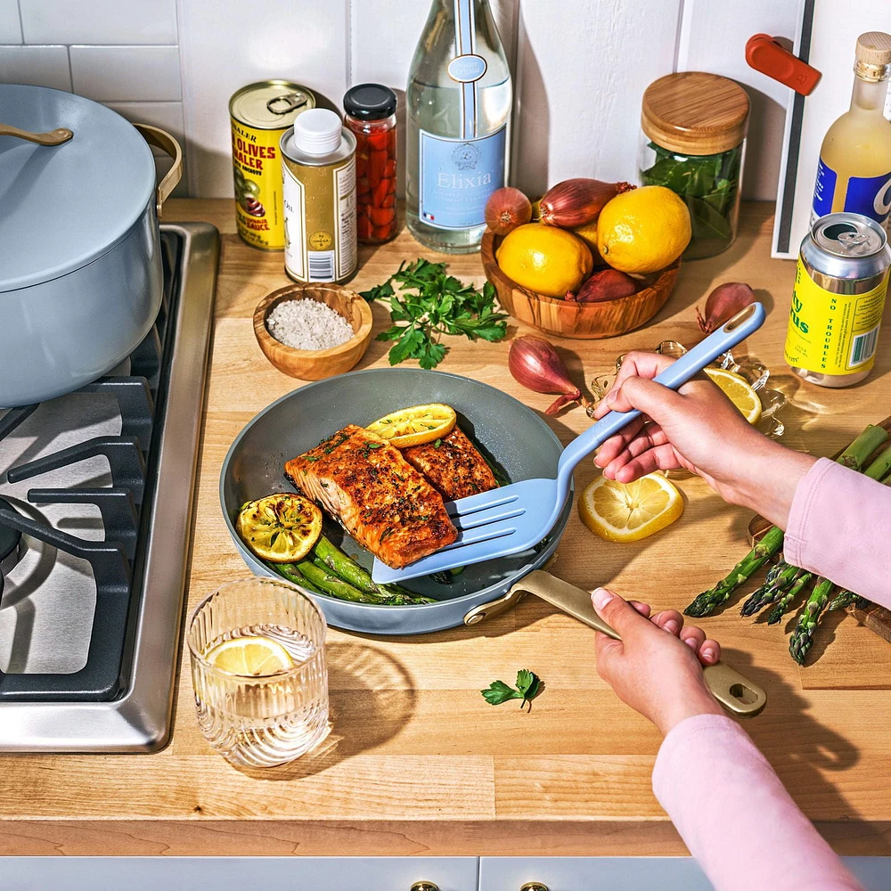 Beautiful 10in Fry Pan By Drew Barrymore
