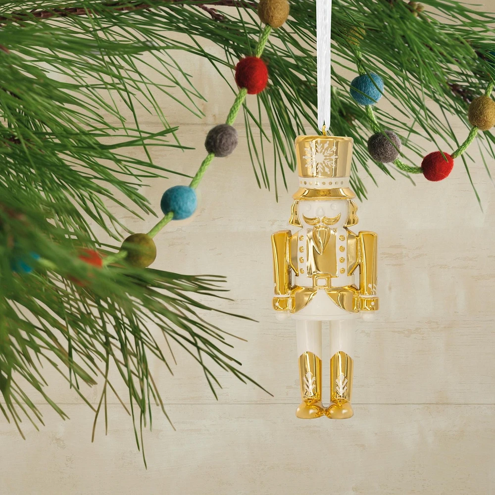 Décoration Hallmark de Noël (Casse-Noisette doré, Signature)