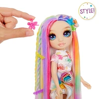 Rainbow High Craie à cheveux et coiffure Amaya – Poupée arc-en-ciel de 11 po (28 cm)