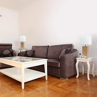 Pack de 2 lampes de table modernes en cuir avec abat-jour en tissu blanc, beige, Elegant Designs