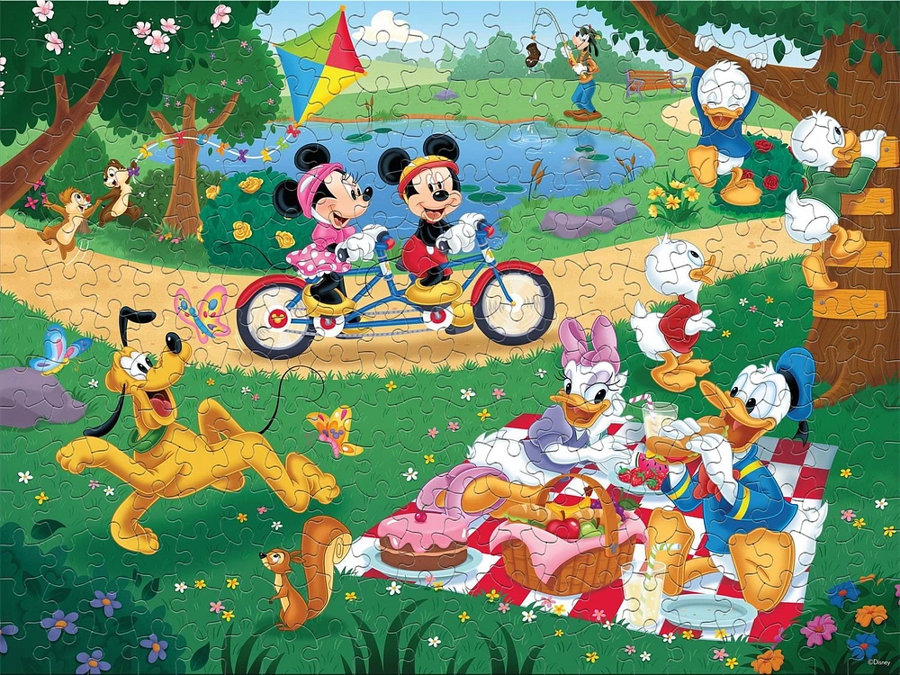 Ceaco - Disney - Mickey & Minnie dans le parc - Puzzle surdimensionné de 300 pièces