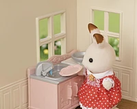 Chalet douillet au toit rouge de Calico Critters, ensemble de jeu pour maison de poupées avec figurines, meubles et accessoires Maison de poupée