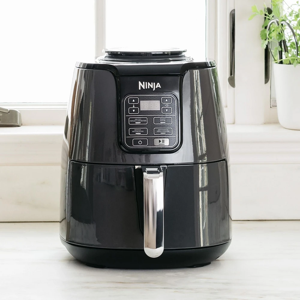 Ninja AF100C, 4-Quart Air Fryer, Black, 1550W, Non-stick basket