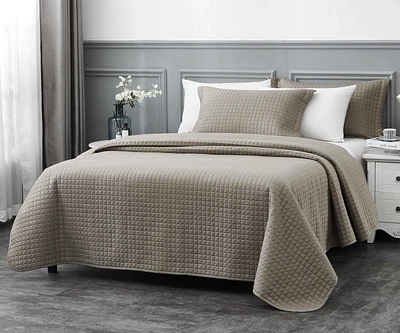 Millano Classic Quilt Set