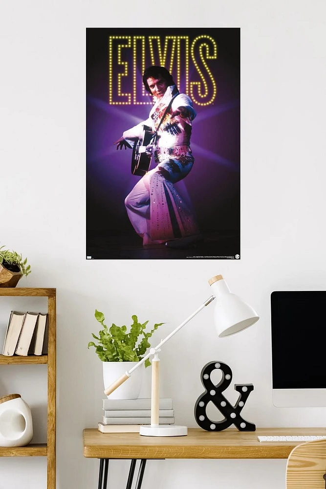 Elvis Presley - Suit Wall Poster, 22.375" x 34"