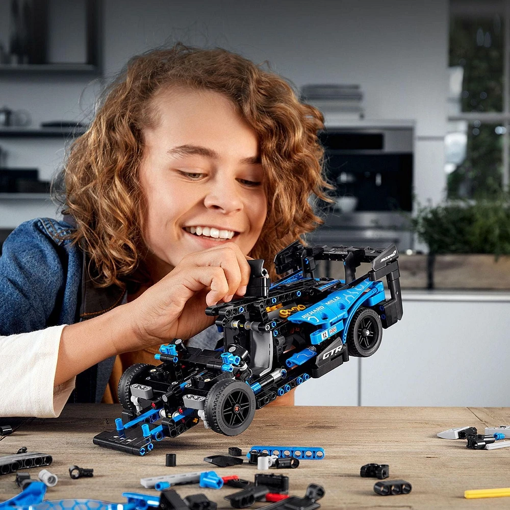 LEGO Technic McLaren Senna GTR 42123 Ensemble de construction de modèle (830 pièces)