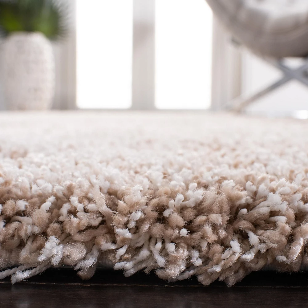 Safavieh California Solid Plush Shag Area Rug
