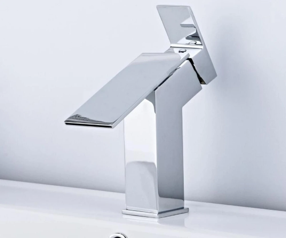 DROP Bath and Kitchen DR091005 Robinet pour lavabo de salle de bain de forme carrée en couleur chrome de la série Haven