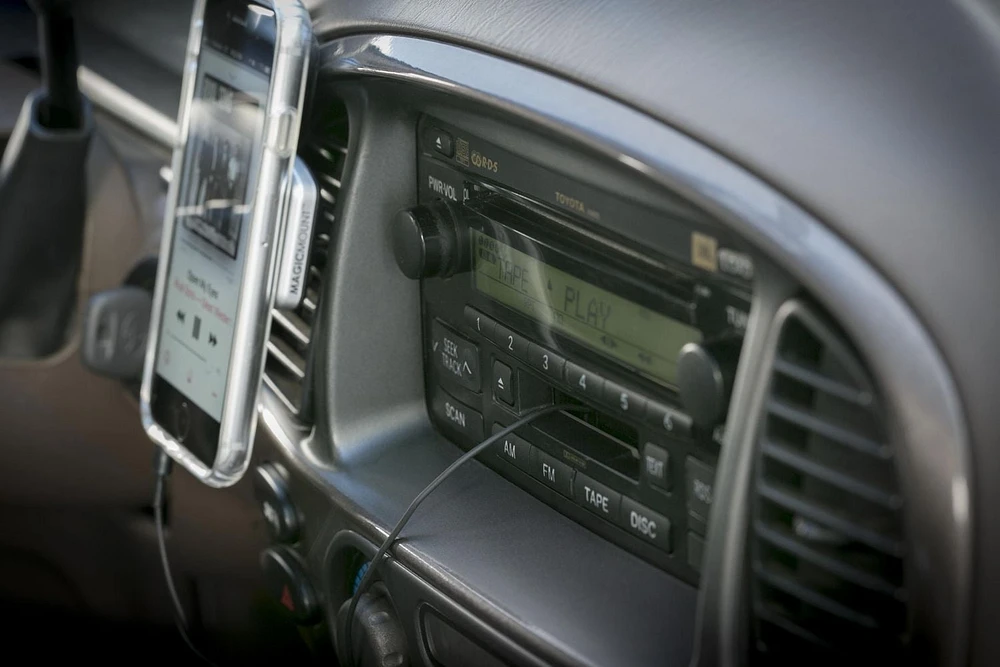 Scosche PCAGY-SP Universal Cassette Tape Adapter for Car Stereos