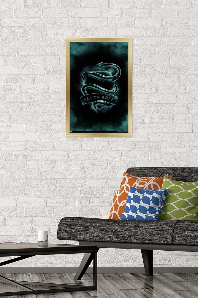 Harry Potter - Slytherin Crest Magic Wall Poster, 22.375" x 34"