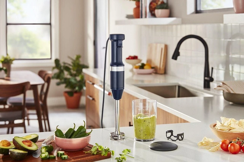 KitchenAid® Mélangeur à main câblé à vitesses variables NB-12M