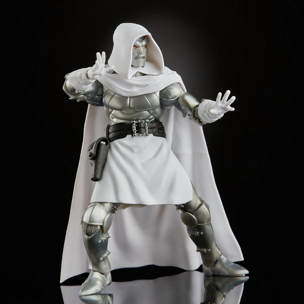 Hasbro Marvel Legends Series, figurine de collection Dr. Doom de 15 cm avec 4 accessoires