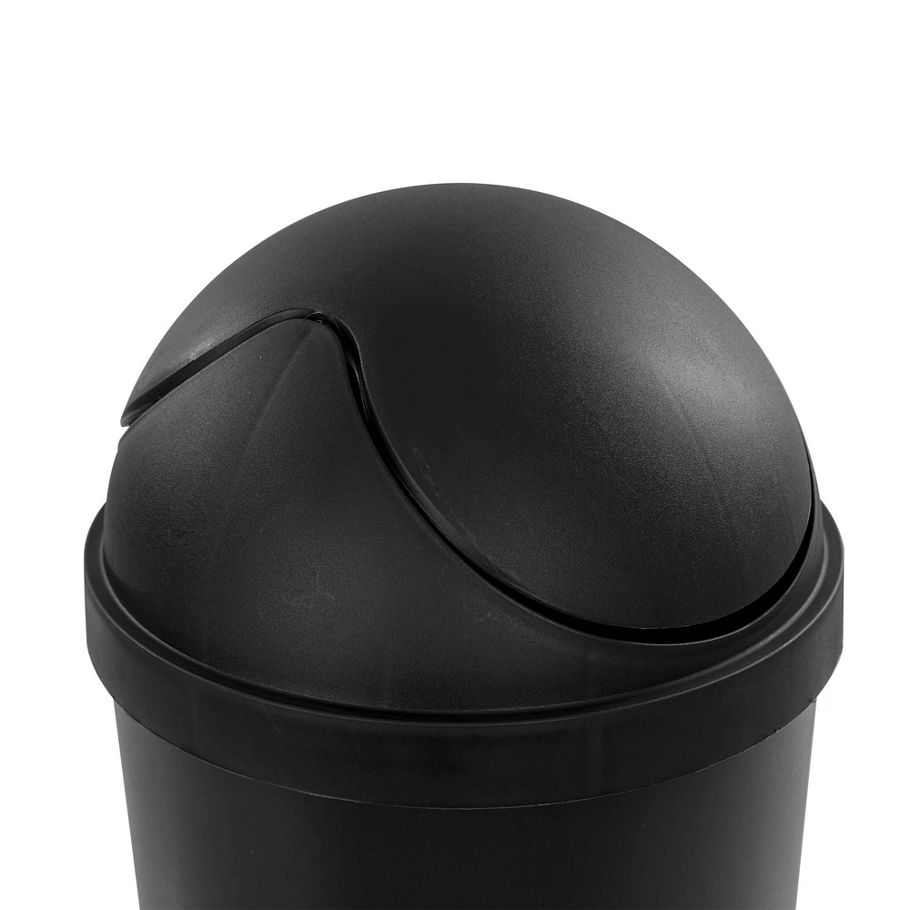 Poubelle avec couvercle basculant Sterilite de 11,4 L en noir 11,4 L