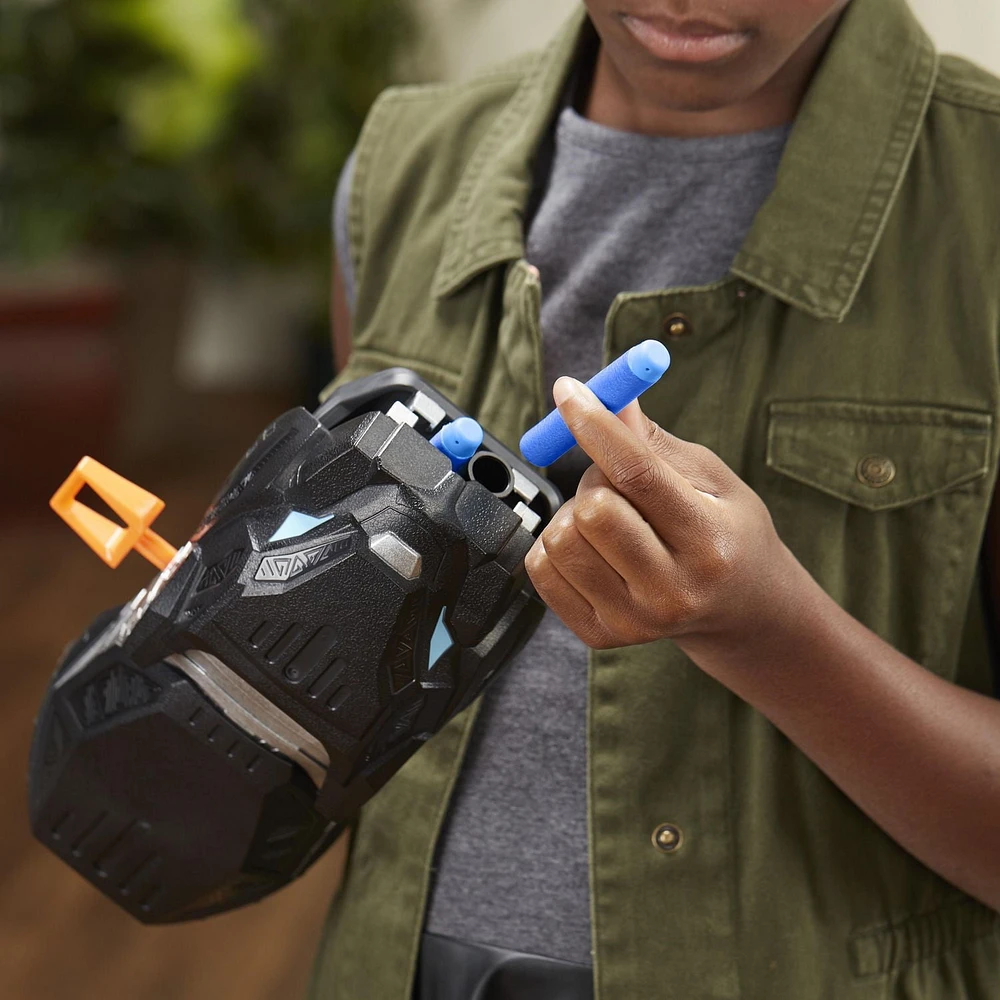 Marvel Black Panther, Gant de frappe Vibranium Nerf avec 3 fléchettes Nerf, jouet de super-héros pour enfants à partir de 5 ans