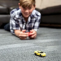 ADVENTURE FORCE 1:64 RADIO COMMANDÉ NANO RACERS - CORVETTE C8
