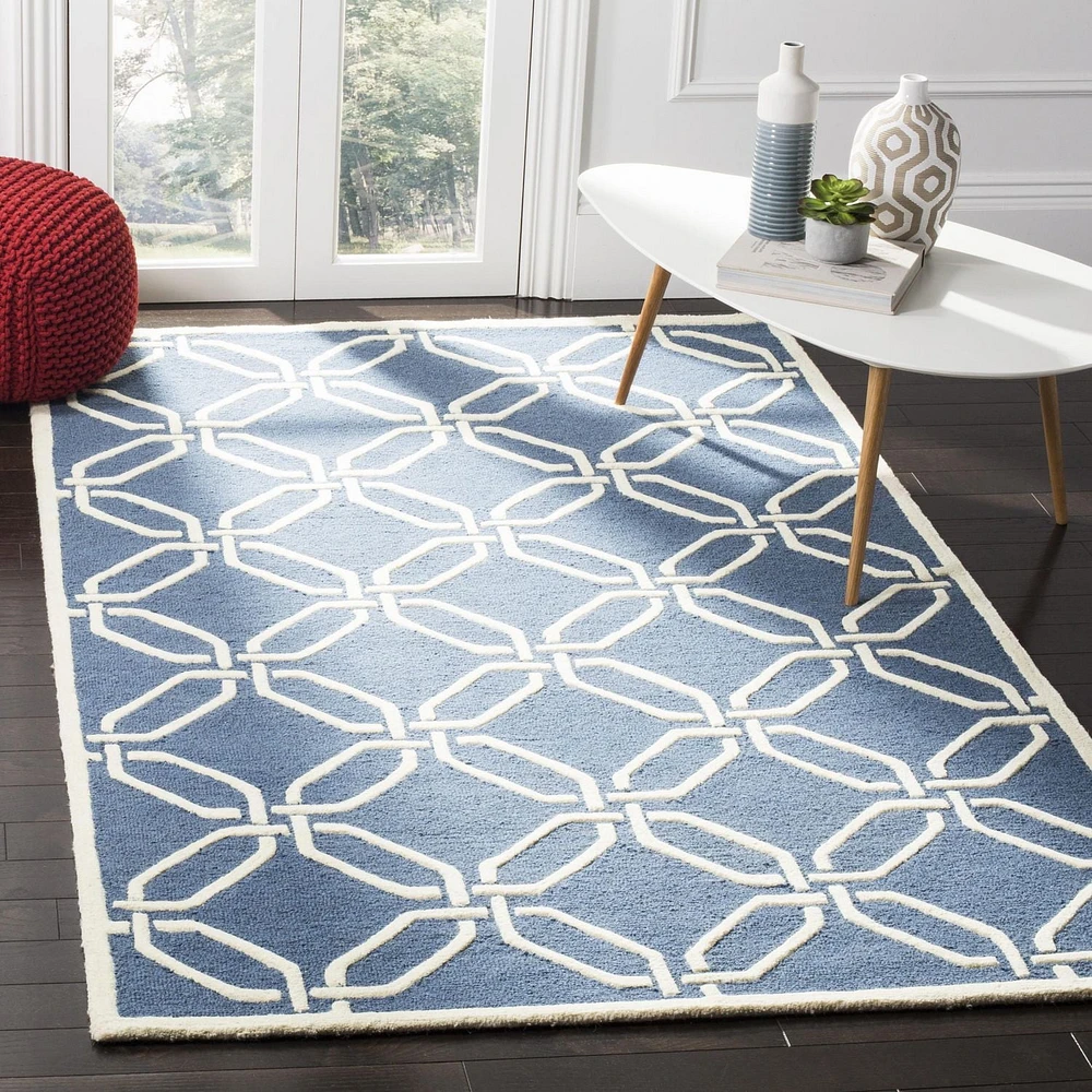 Safavieh Cambridge Kierra Geometric Area Rug